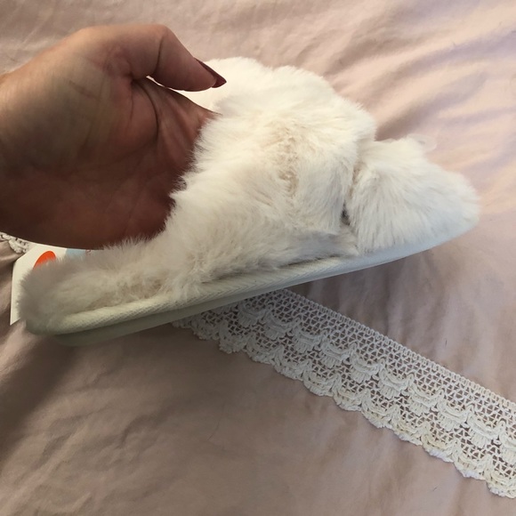 Cat & Jack Fuzzy Criss-Cross Slippers - Picture 2 of 5